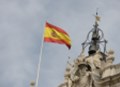 Španělsko zavede 15procentní daň pro velké firmy, navazuje na směrnici EU