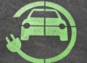 Bloomberg: Slabé prodeje elektromobilů stáčí svět dál od čisté nuly