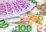 Eurodolar pod 1,28 poprvé od listopadu, středoevropským měnám se přesto ráno daří